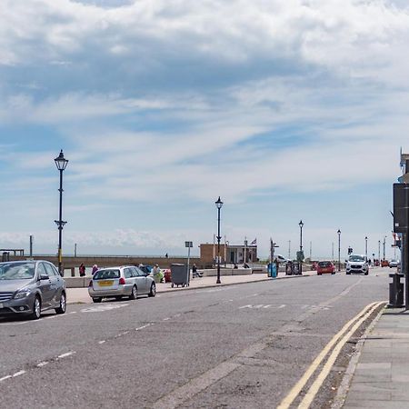 Blackhorse Loft - Spacious Apartment By The Sea Deal Exterior foto