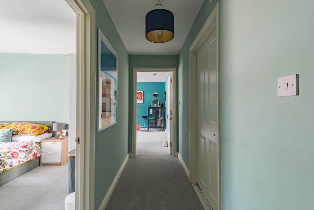 Blackhorse Loft - Spacious Apartment By The Sea Deal Exterior foto